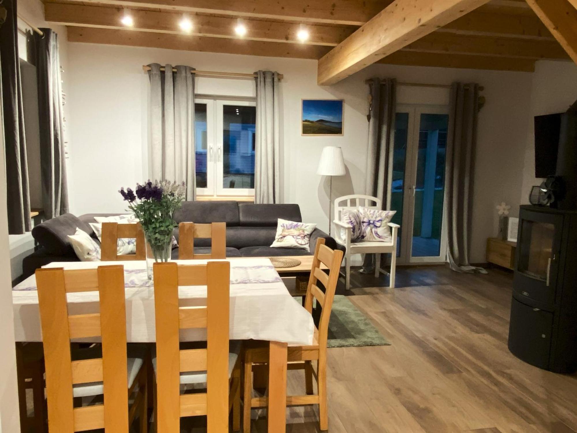 Osada Aurora Caloroczne Z Jacuzzi Z Widokiem Na Jezioro I Gory Holiday home
