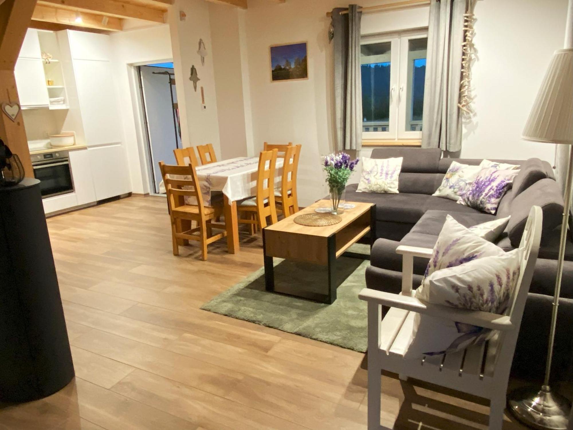 Osada Aurora Caloroczne Z Jacuzzi Z Widokiem Na Jezioro I Gory Holiday home